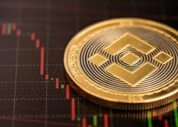 Breakdown Or Bear Trap? BNB Loses Trendline But Flashes Strong Rebound Signals