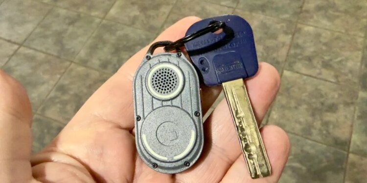 Why I keep this Bluetooth tracker tag on my keychain instead of an AirTag – and don’t regret it