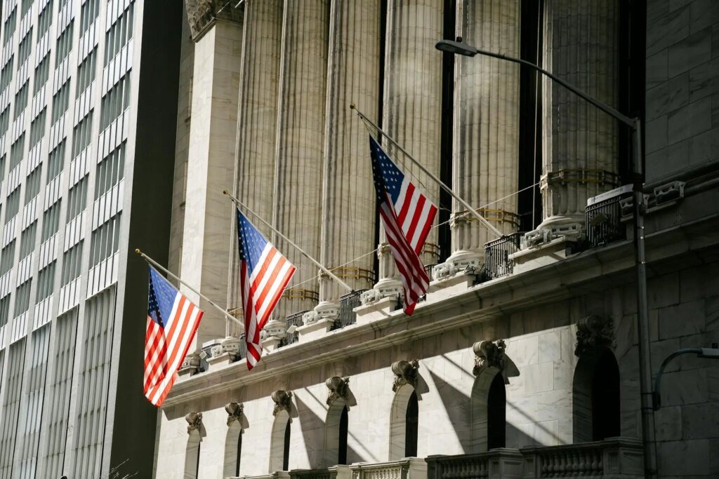 Bitcoin Is Getting Banked — 60% Of Leading US Banks Are Ready Bitcoin Is Getting Banked — 60% Of Leading US Banks Are Ready