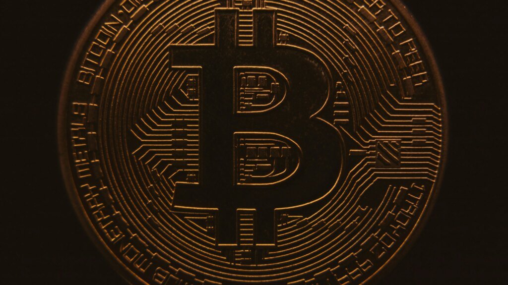 Bitcoin Tightens Grip On Crypto Market Amid 50% Altcoin Slump Bitcoin Tightens Grip On Crypto Market Amid 50% Altcoin Slump
